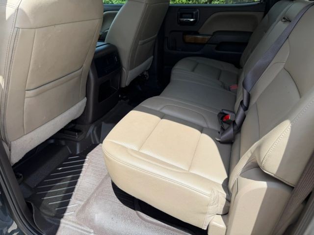 GMC Sierra 1500 Vehicle Full-screen Gallery Image 17