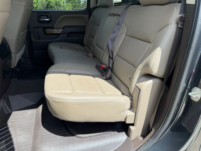 GMC Sierra 1500 Vehicle Full-screen Gallery Image 18