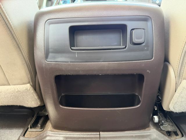 GMC Sierra 1500 Vehicle Full-screen Gallery Image 19