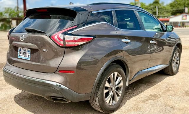 Nissan Murano Vehicle Full-screen Gallery Image 03