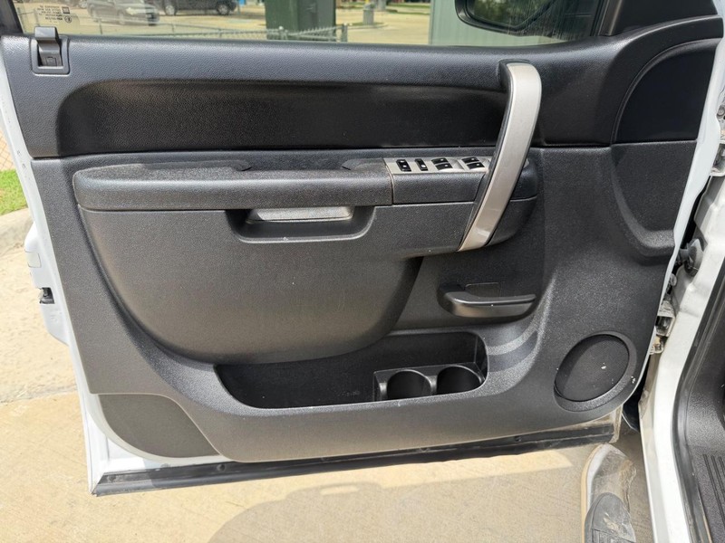 GMC Sierra 1500 Vehicle Full-screen Gallery Image 10
