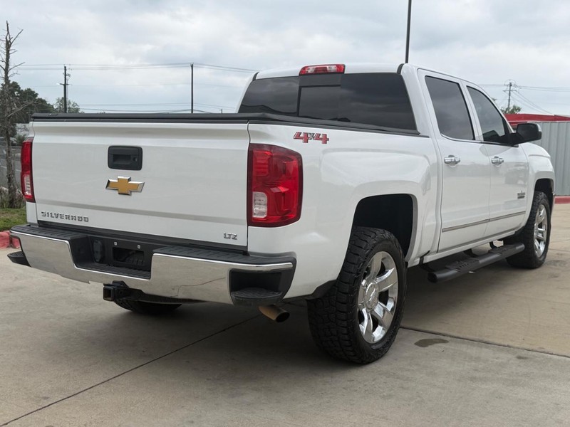 Chevrolet Silverado 1500 Vehicle Full-screen Gallery Image 06