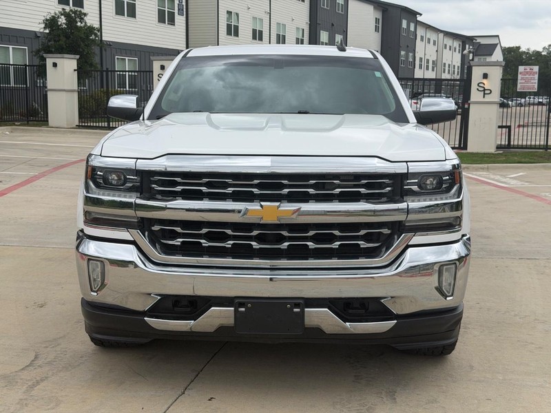 Chevrolet Silverado 1500 Vehicle Full-screen Gallery Image 09