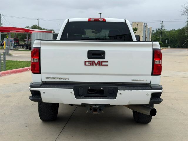 GMC Sierra 2500HD Vehicle Full-screen Gallery Image 05