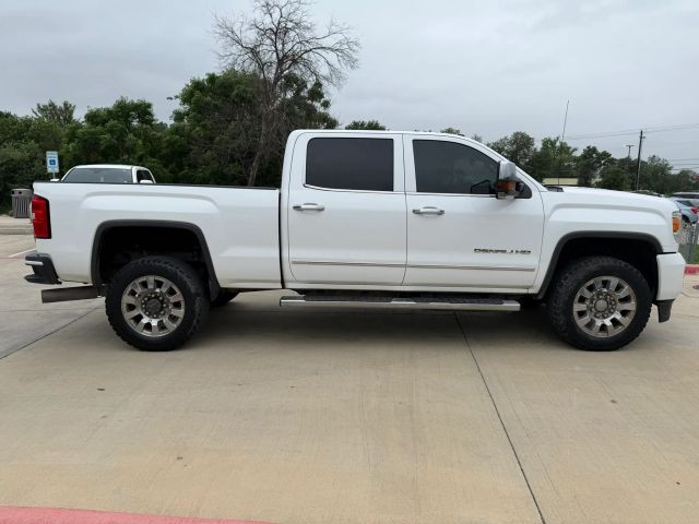 GMC Sierra 2500HD Vehicle Full-screen Gallery Image 07