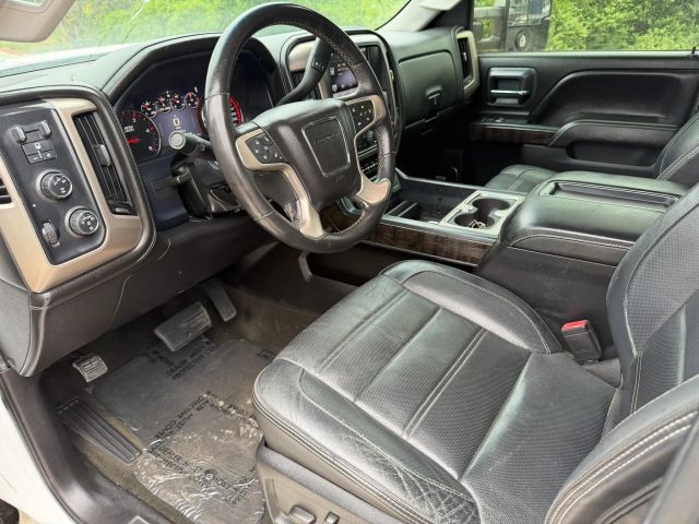 GMC Sierra 2500HD Vehicle Full-screen Gallery Image 11