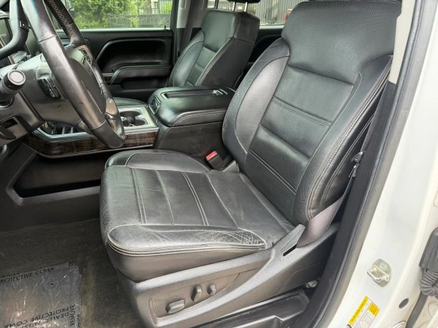 GMC Sierra 2500HD Vehicle Full-screen Gallery Image 12