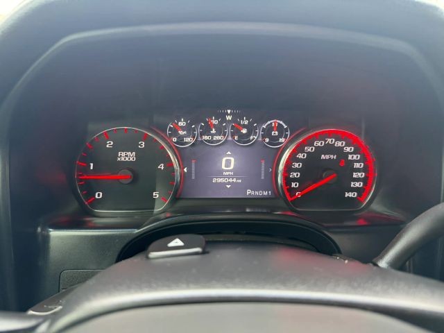 GMC Sierra 2500HD Vehicle Full-screen Gallery Image 14