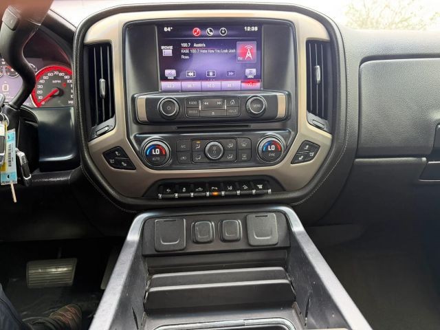 GMC Sierra 2500HD Vehicle Full-screen Gallery Image 15