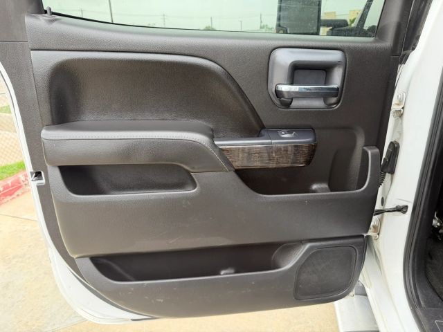 GMC Sierra 2500HD Vehicle Full-screen Gallery Image 17