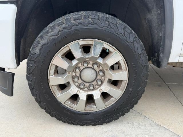 GMC Sierra 2500HD Vehicle Full-screen Gallery Image 23