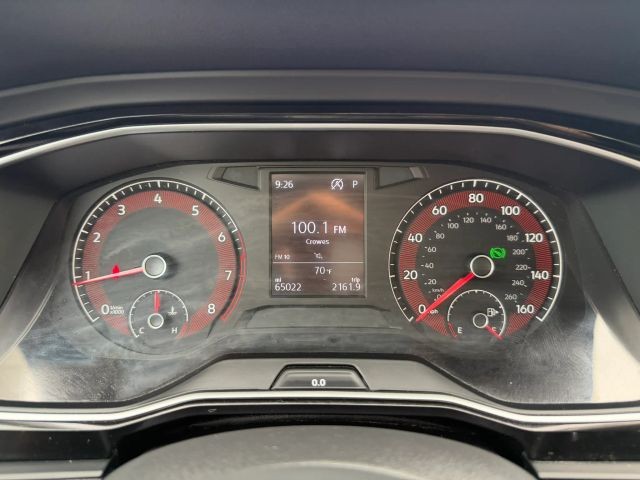Volkswagen Jetta Vehicle Full-screen Gallery Image 13
