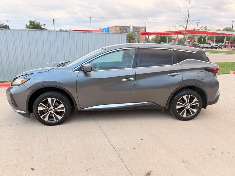 Nissan Murano Vehicle Full-screen Gallery Image 03