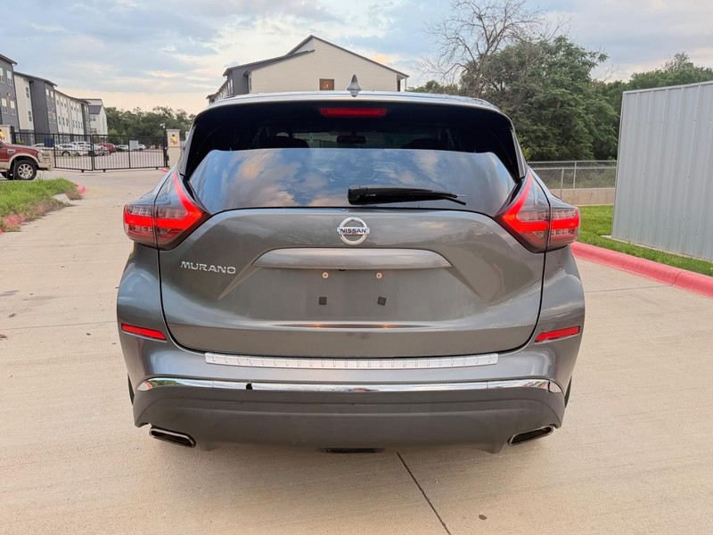 Nissan Murano Vehicle Full-screen Gallery Image 05