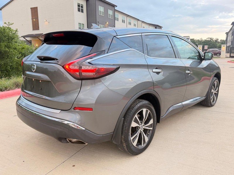 Nissan Murano Vehicle Full-screen Gallery Image 06