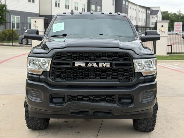 Ram 3500 Vehicle Full-screen Gallery Image 09