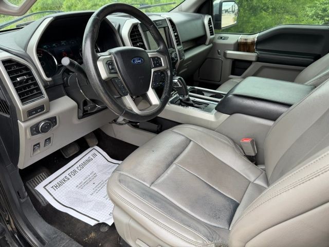 Ford F-150 Vehicle Full-screen Gallery Image 11