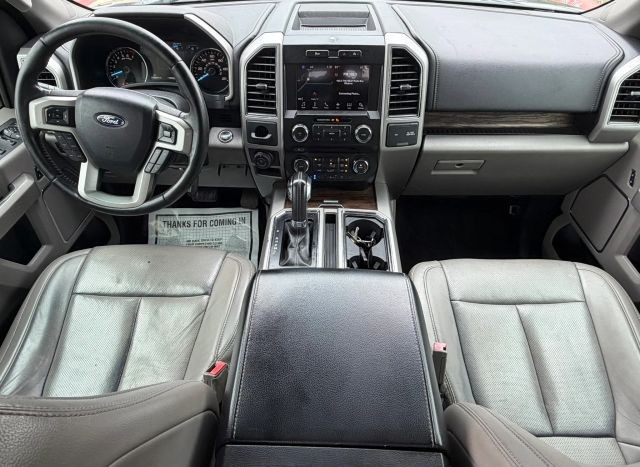 Ford F-150 Vehicle Full-screen Gallery Image 20