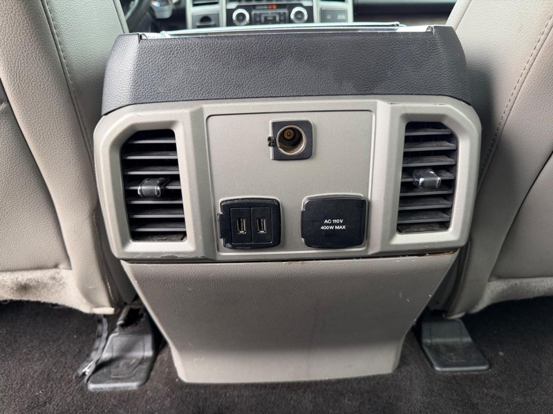 Ford F-150 Vehicle Full-screen Gallery Image 19