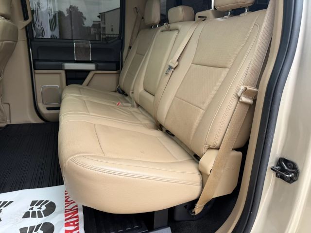 Ford Super Duty F-250 SRW Vehicle Full-screen Gallery Image 18