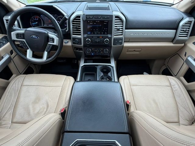 Ford Super Duty F-250 SRW Vehicle Full-screen Gallery Image 20