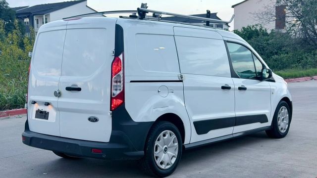 Ford Transit Connect Vehicle Full-screen Gallery Image 04