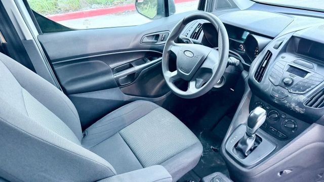 Ford Transit Connect Vehicle Full-screen Gallery Image 05