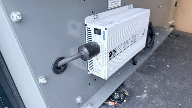 Ford Transit Connect Vehicle Full-screen Gallery Image 15