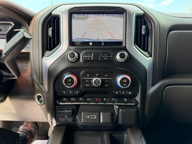 GMC Sierra 1500 Vehicle Full-screen Gallery Image 14