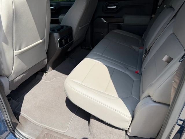 GMC Sierra 1500 Vehicle Full-screen Gallery Image 16