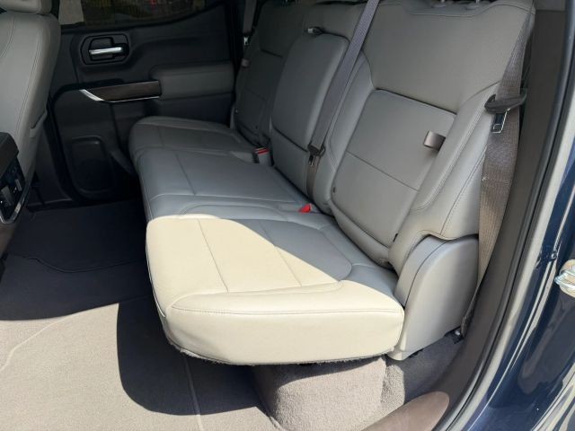 GMC Sierra 1500 Vehicle Full-screen Gallery Image 17