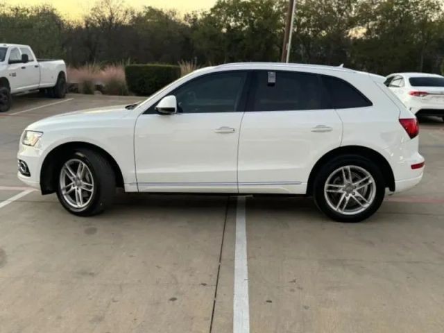 Audi Q5 Vehicle Full-screen Gallery Image 08