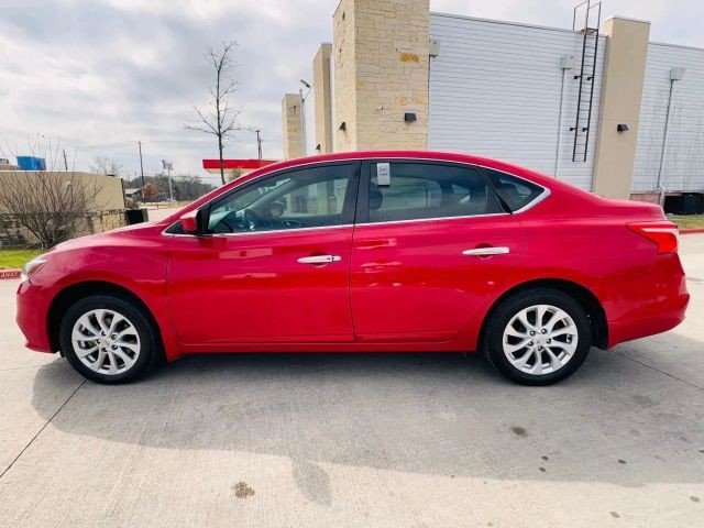 Nissan Sentra Vehicle Full-screen Gallery Image 06