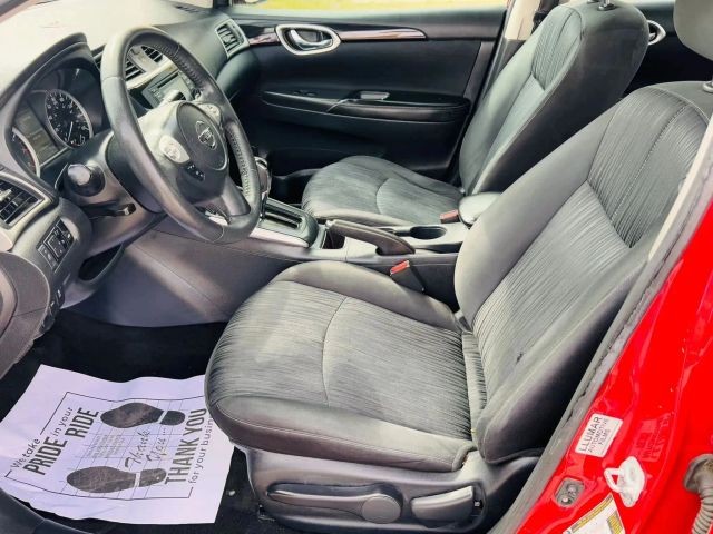 Nissan Sentra Vehicle Full-screen Gallery Image 15