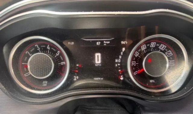 Dodge Challenger Vehicle Full-screen Gallery Image 11