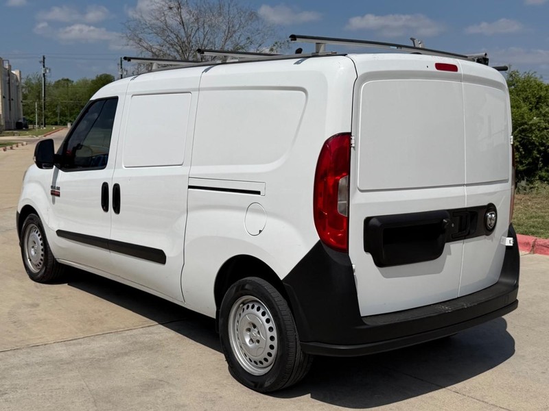 Ram ProMaster City Cargo Van Vehicle Full-screen Gallery Image 04