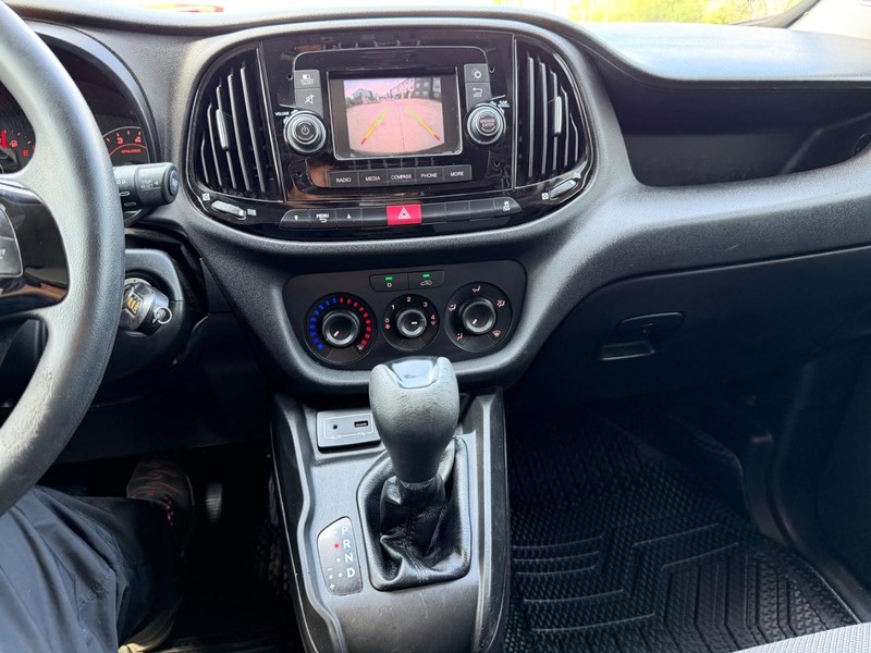 Ram ProMaster City Cargo Van Vehicle Full-screen Gallery Image 15