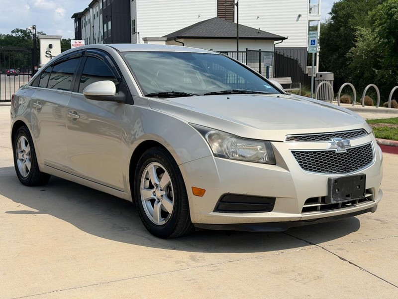Chevrolet Cruze Vehicle Full-screen Gallery Image 08