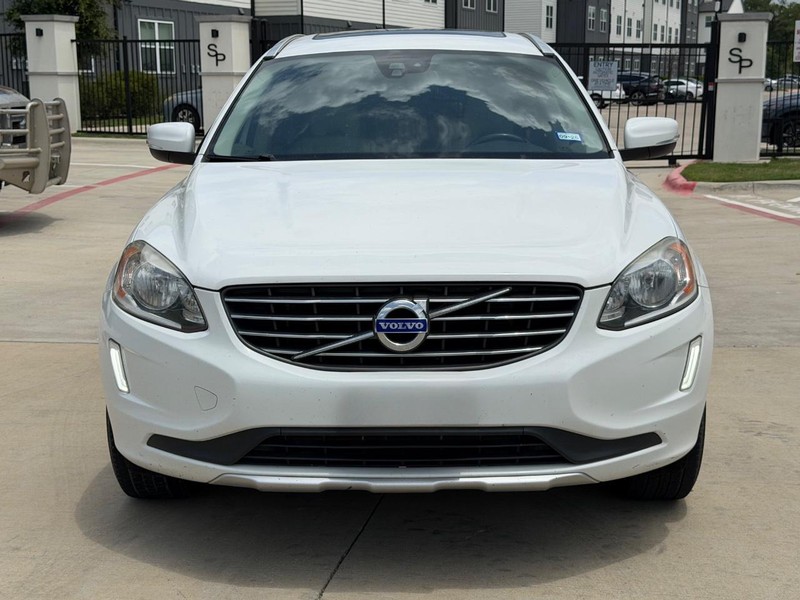 Volvo XC60 Vehicle Full-screen Gallery Image 09