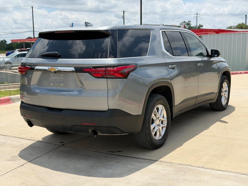 Chevrolet Traverse Vehicle Full-screen Gallery Image 06