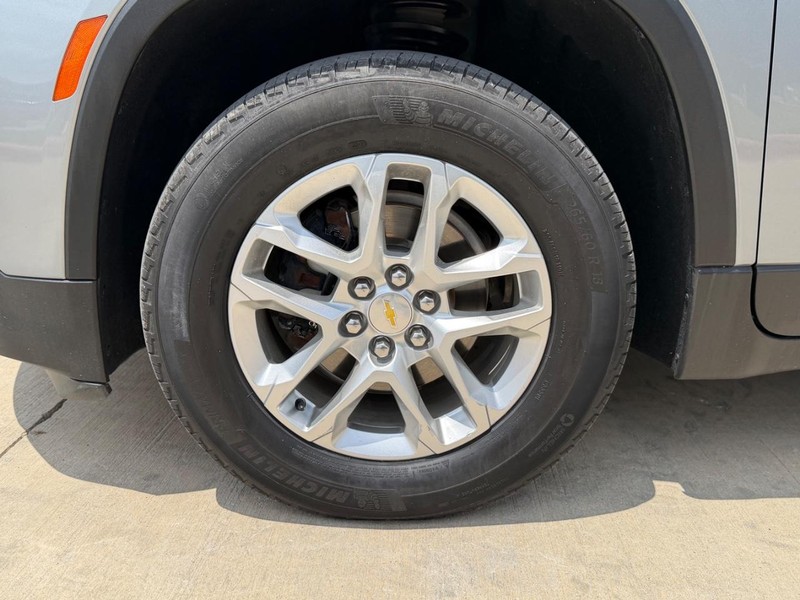 Chevrolet Traverse Vehicle Full-screen Gallery Image 23