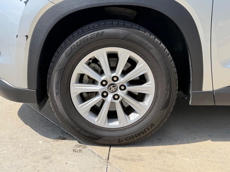 Toyota Grand Highlander Vehicle Full-screen Gallery Image 23