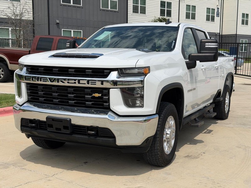 Chevrolet Silverado 2500HD Vehicle Full-screen Gallery Image 02