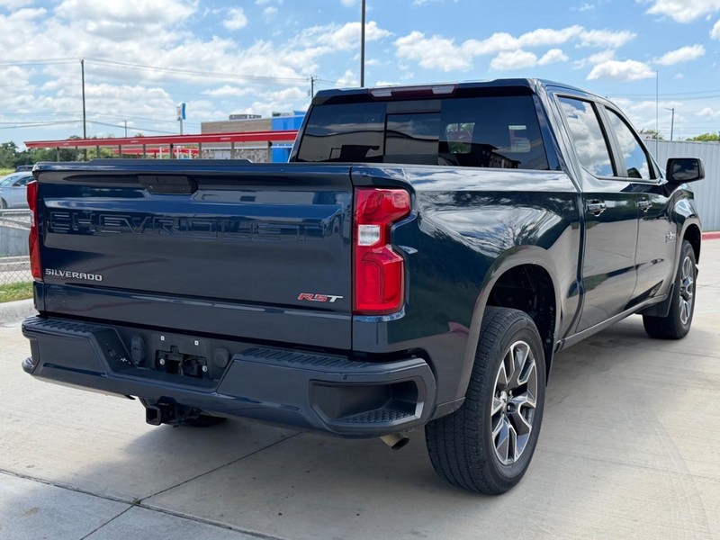 Chevrolet Silverado Vehicle Full-screen Gallery Image 06