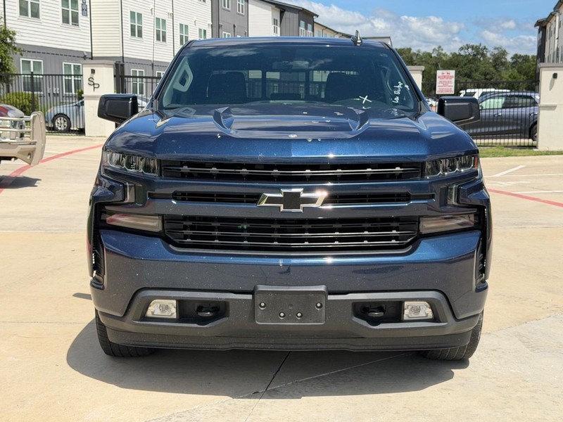 Chevrolet Silverado Vehicle Full-screen Gallery Image 09