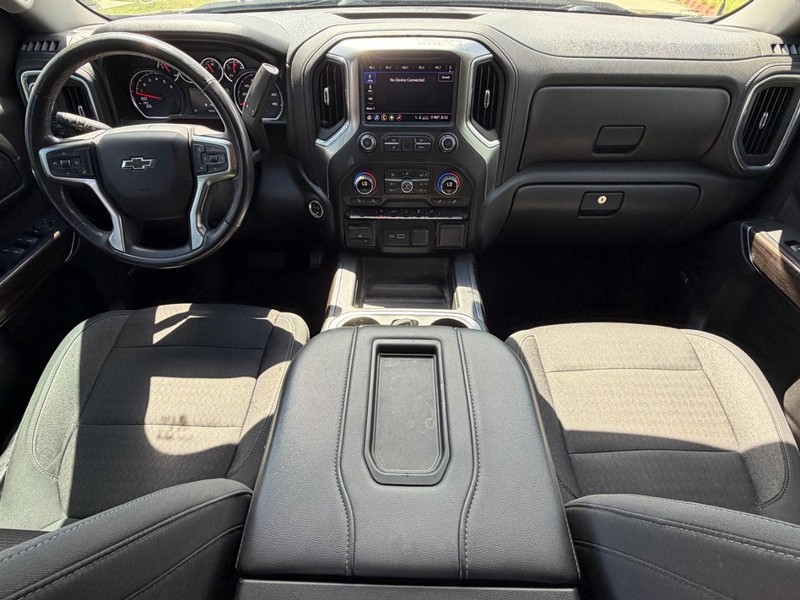 Chevrolet Silverado Vehicle Full-screen Gallery Image 20