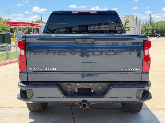 Chevrolet Silverado Vehicle Full-screen Gallery Image 05
