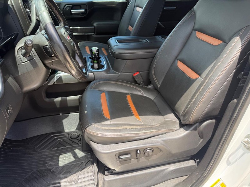 GMC Sierra 1500 Vehicle Full-screen Gallery Image 11