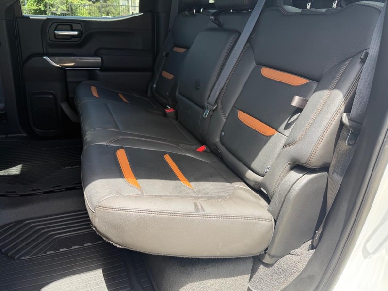 GMC Sierra 1500 Vehicle Full-screen Gallery Image 17