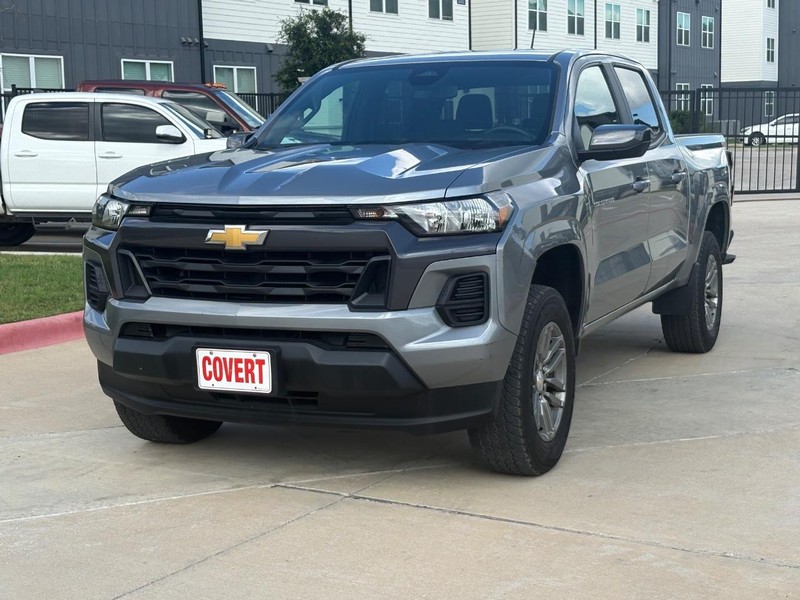 Chevrolet Colorado Vehicle Full-screen Gallery Image 02